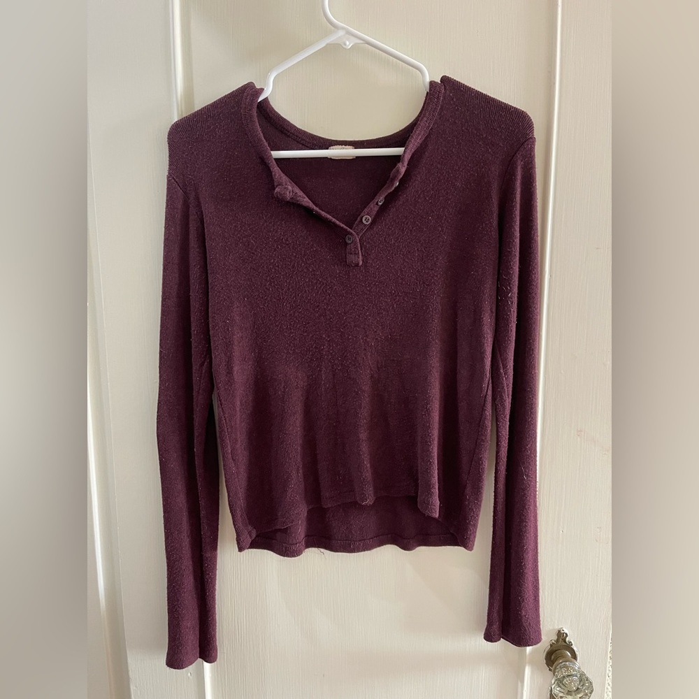Brandy Melville cropped burgundy sweater